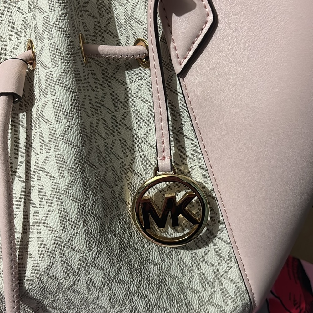 NWT Michael Kors Phoebe Large Draw String Bucket Grab Bag - Picture 8 of 8